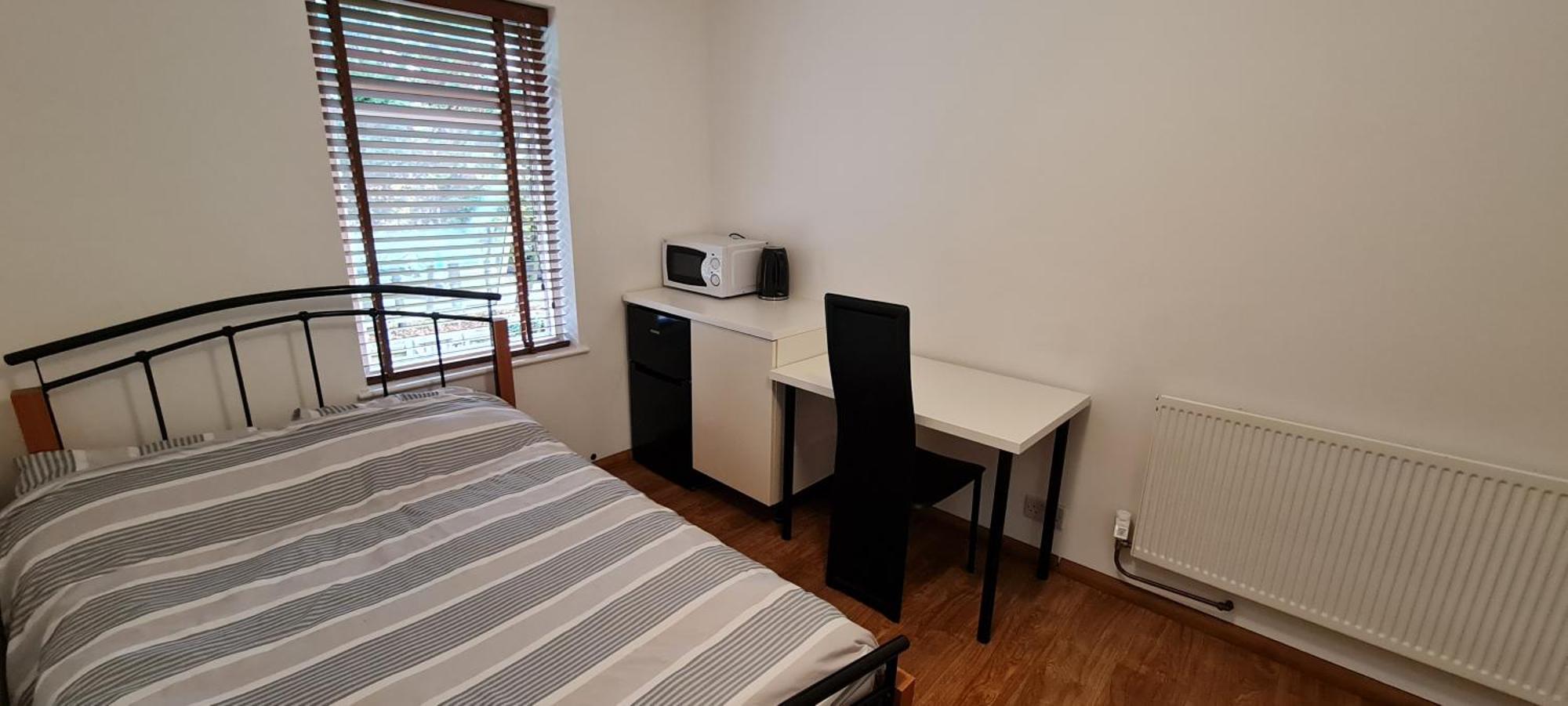 Luton, Lu3 Double Ensuite Room Luton  Buitenkant foto